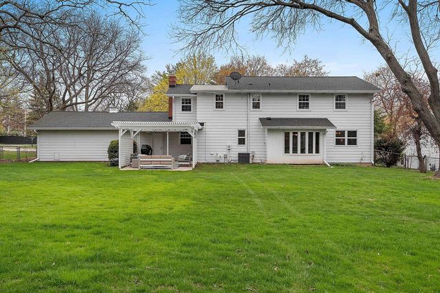 1335 RIDGEWAY BOULEVARD, De Pere, WI 54115