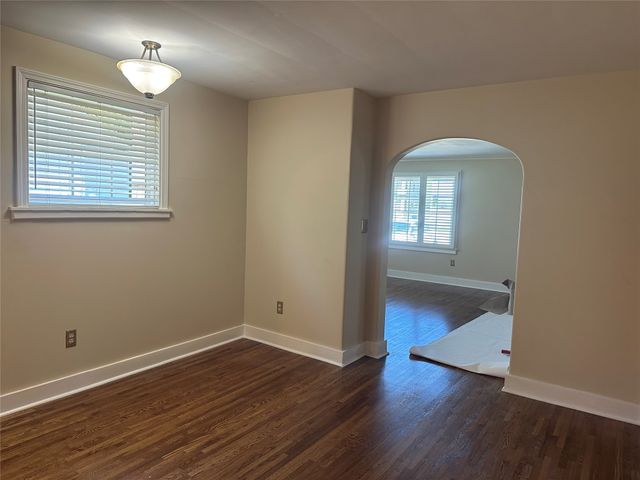 937 W 6TH Street, Erie, PA 16507