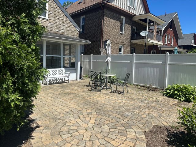 937 W 6TH Street, Erie, PA 16507