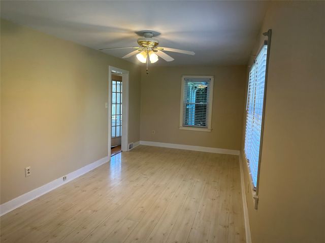 937 W 6TH Street, Erie, PA 16507