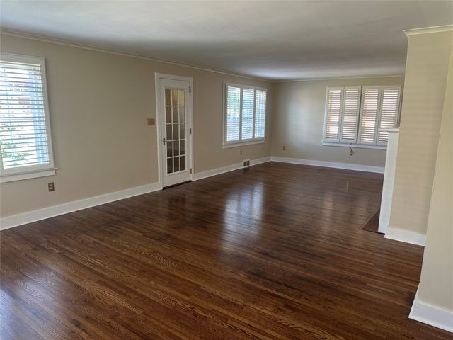 937 W 6TH Street, Erie, PA 16507