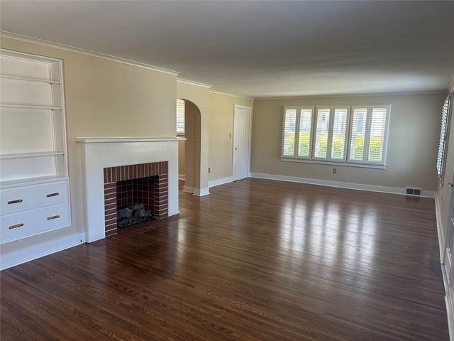 937 W 6TH Street, Erie, PA 16507