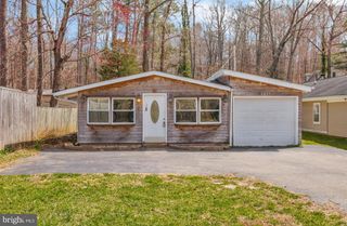 6215 LONG BEACH DR, St Leonard, MD 20685