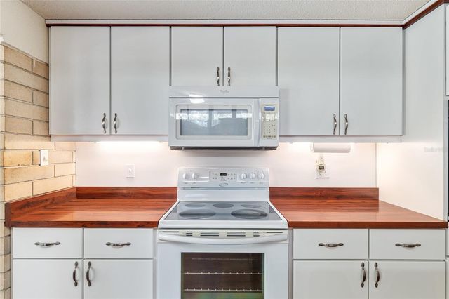 1931 NW 32ND TERRACE, Gainesville, FL 32605