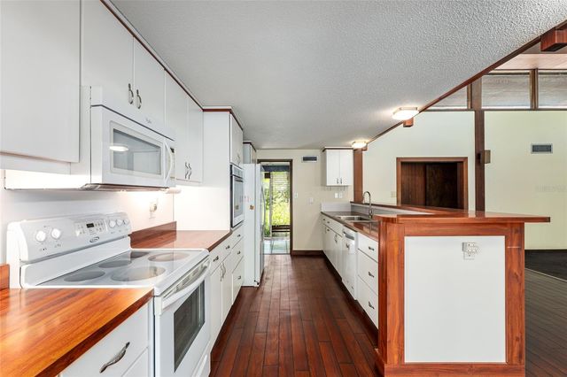 1931 NW 32ND TERRACE, Gainesville, FL 32605