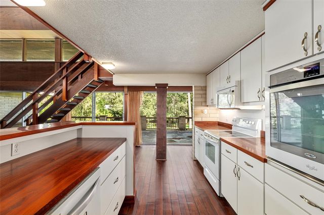 1931 NW 32ND TERRACE, Gainesville, FL 32605