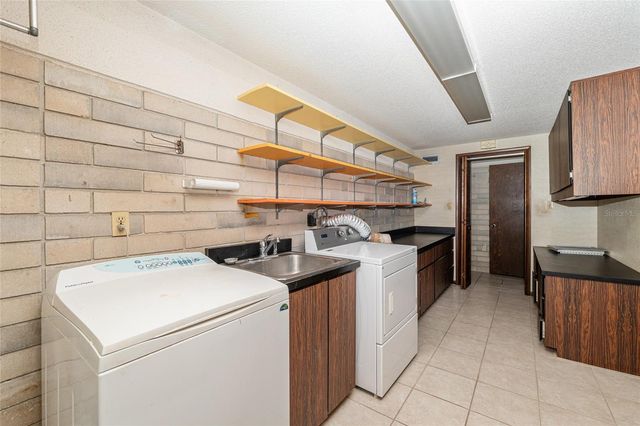 1931 NW 32ND TERRACE, Gainesville, FL 32605