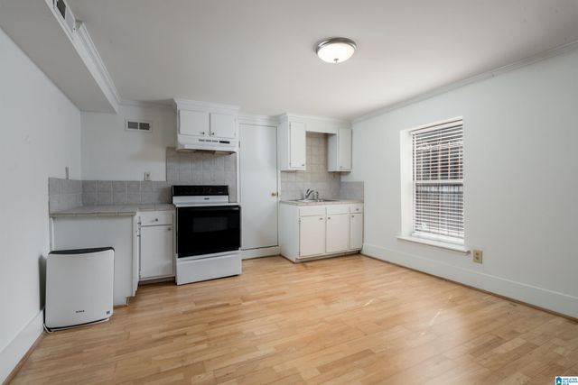 2812 RHODES CIRCLE S, Birmingham, AL 35205