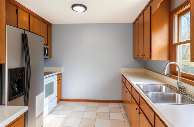 221 Harlee Lane, Lawrenceville, GA 30046