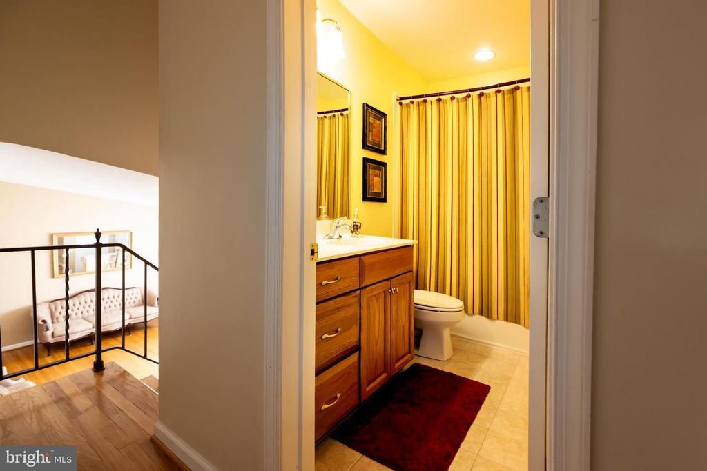 2303 WUTHERING RD, Lutherville Timonium, MD 21093
