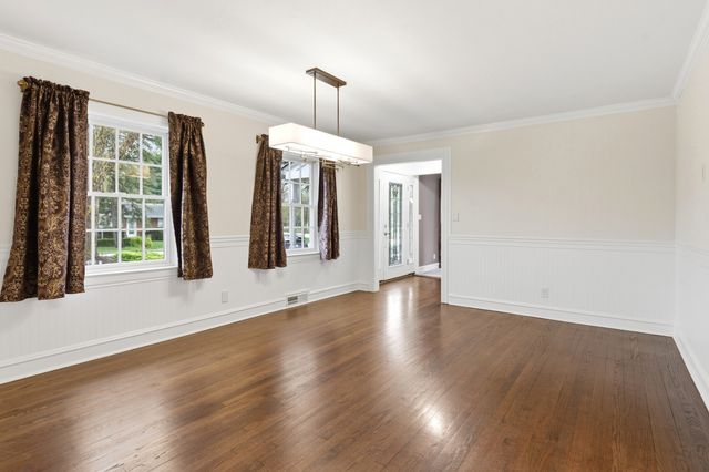 700 Broadway Avenue, Crystal Lake, IL 60014