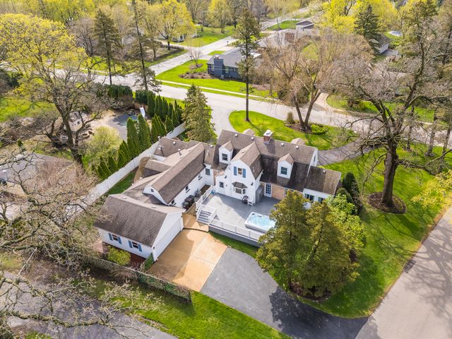 700 Broadway Avenue, Crystal Lake, IL 60014