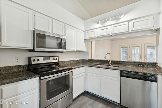 8473 SPENCERS TRACE Drive, Jacksonville, FL 32244
