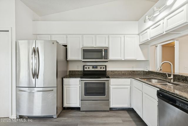 8473 SPENCERS TRACE Drive, Jacksonville, FL 32244
