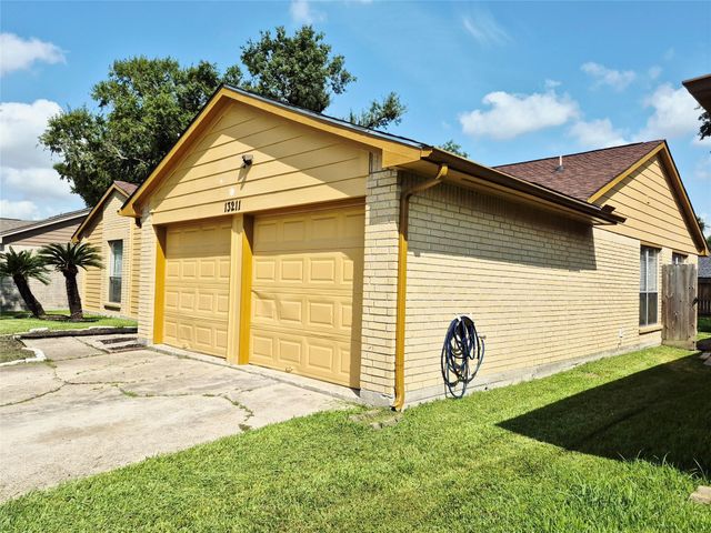 13211 Whitchurch Way, Houston, TX 77015