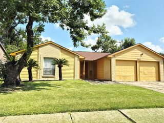 13211 Whitchurch Way, Houston, TX 77015