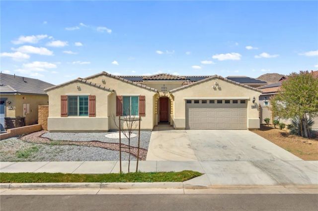 786 Green Court, Perris, CA 92571