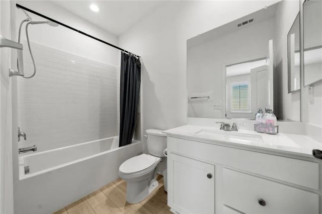786 Green Court, Perris, CA 92571