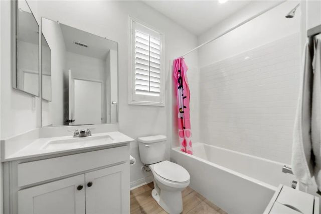 786 Green Court, Perris, CA 92571