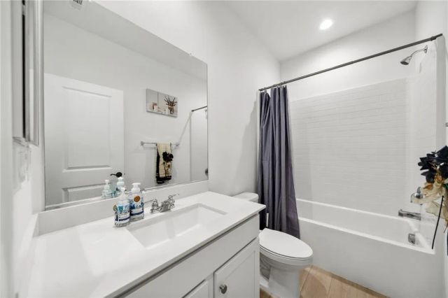 786 Green Court, Perris, CA 92571