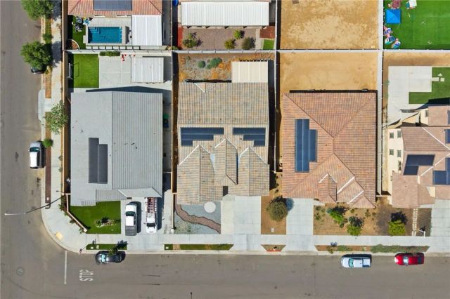 786 Green Court, Perris, CA 92571
