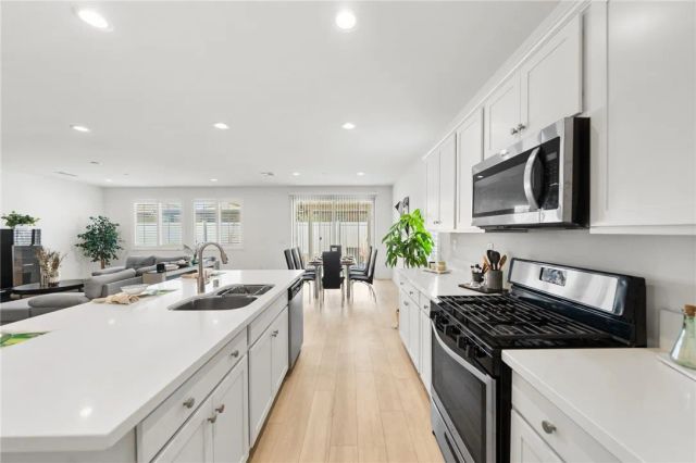786 Green Court, Perris, CA 92571
