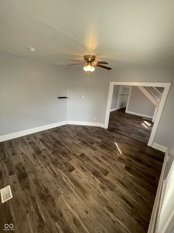 93 S 5th Avenue, Beech Grove, IN 46107