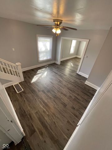 93 S 5th Avenue, Beech Grove, IN 46107