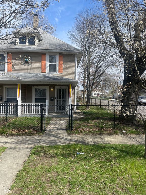 93 S 5th Avenue, Beech Grove, IN 46107