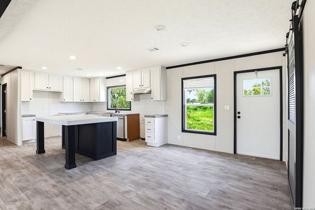 116 Mahaffey Way, San Antonio, TX 78264
