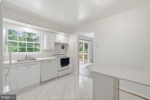 8640 GATESHEAD RD, Alexandria, VA 22309