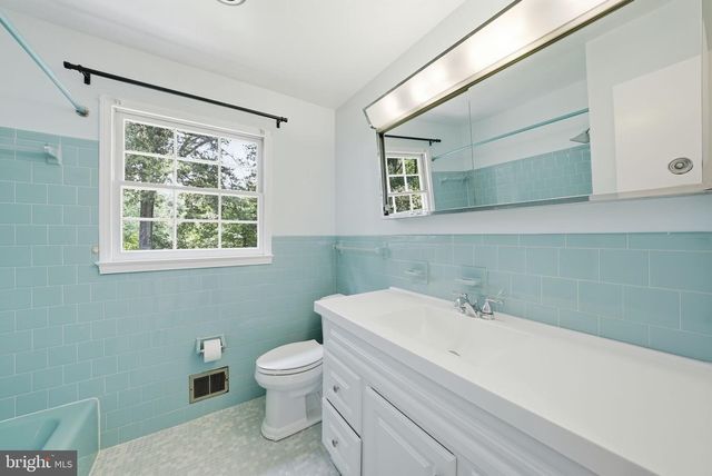 8640 GATESHEAD RD, Alexandria, VA 22309