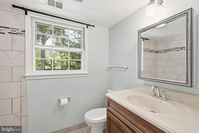 8640 GATESHEAD RD, Alexandria, VA 22309