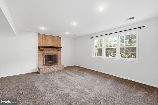 8640 GATESHEAD RD, Alexandria, VA 22309