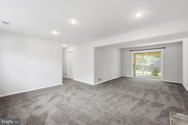 8640 GATESHEAD RD, Alexandria, VA 22309