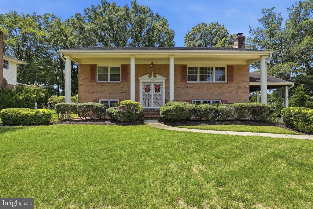 8640 GATESHEAD RD, Alexandria, VA 22309