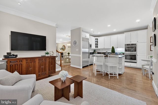 16 WHARF ST, Alexandria, VA 22314