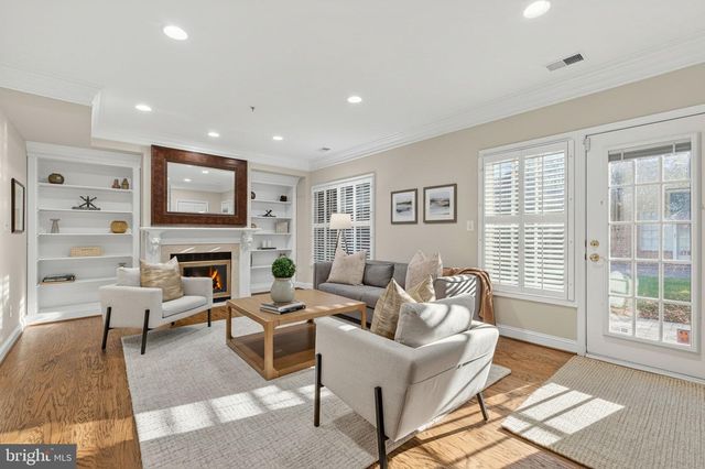 16 WHARF ST, Alexandria, VA 22314