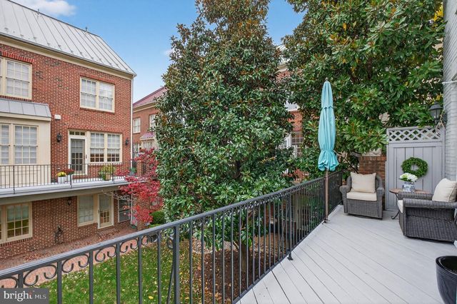 16 WHARF ST, Alexandria, VA 22314