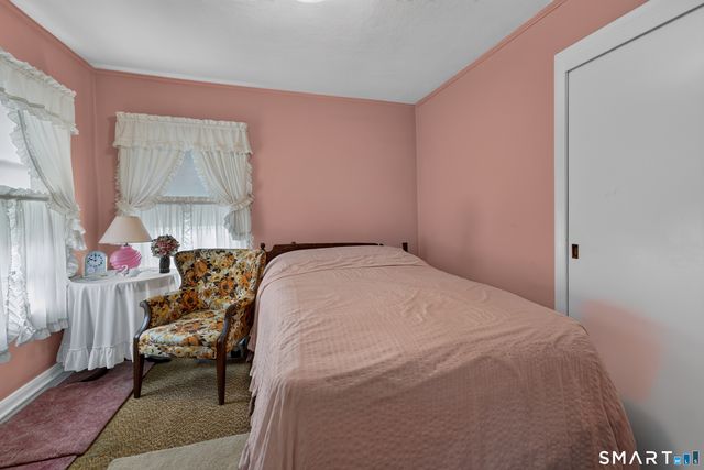 17 Borodell Place, New London, CT 06320