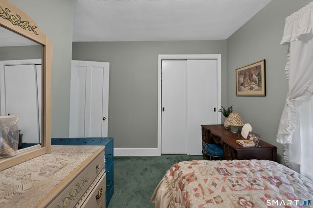 17 Borodell Place, New London, CT 06320