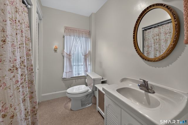 17 Borodell Place, New London, CT 06320