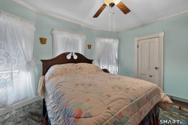 17 Borodell Place, New London, CT 06320