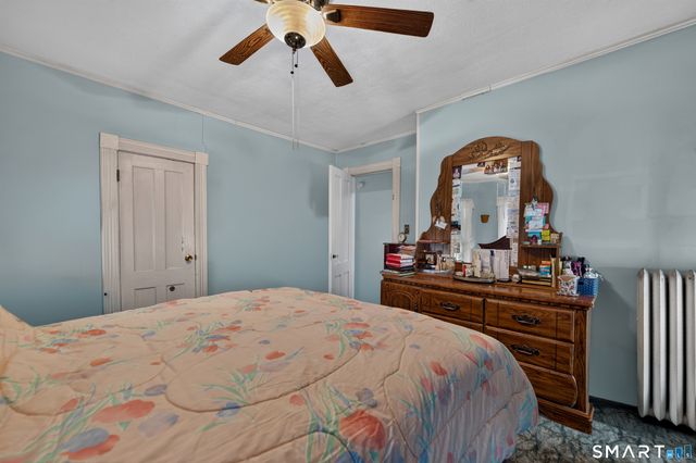 17 Borodell Place, New London, CT 06320