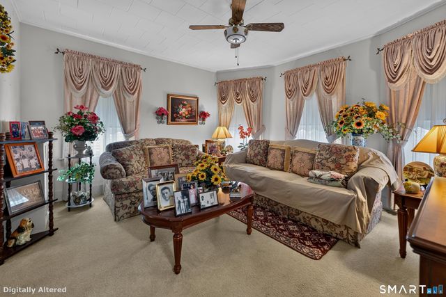 17 Borodell Place, New London, CT 06320