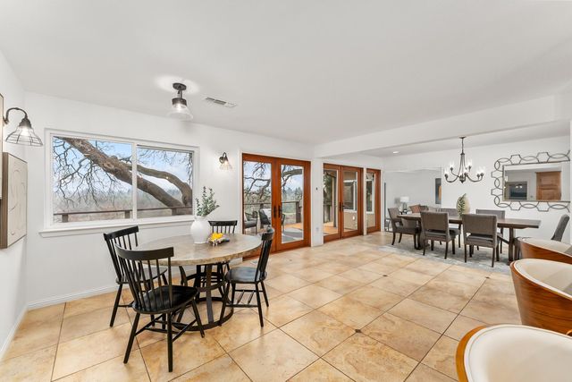 8218 Finisterre Ct, Fair Oaks, CA 95628