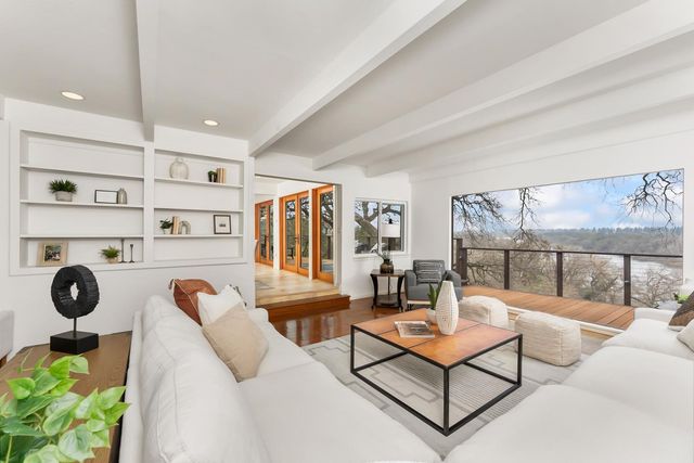 8218 Finisterre Ct, Fair Oaks, CA 95628