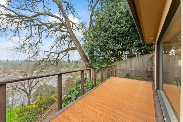 8218 Finisterre Ct, Fair Oaks, CA 95628