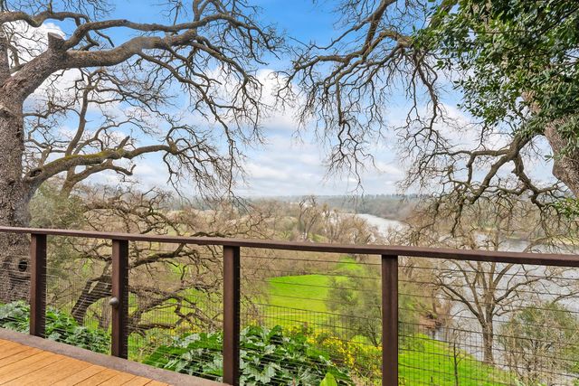 8218 Finisterre Ct, Fair Oaks, CA 95628