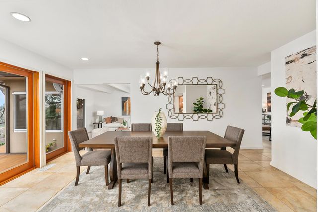 8218 Finisterre Ct, Fair Oaks, CA 95628